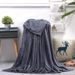 Kuscheldecke Warm Grau