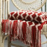 Rote Strickdecke